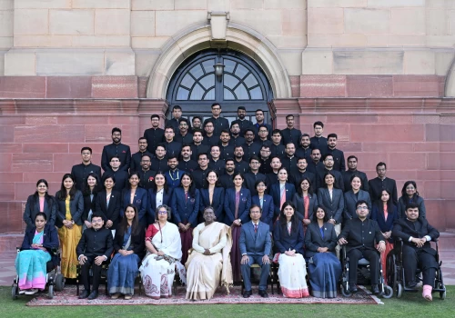 Probationers of ICAS, IP&TAFS, IRMS and IPoS call on the President